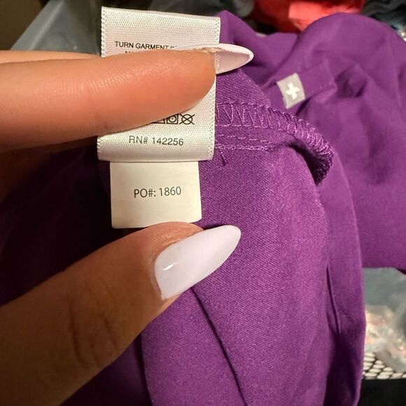 FIGS Catarina One-Pocket Scrub Top Purple- Size Small - Picture 9 of 9